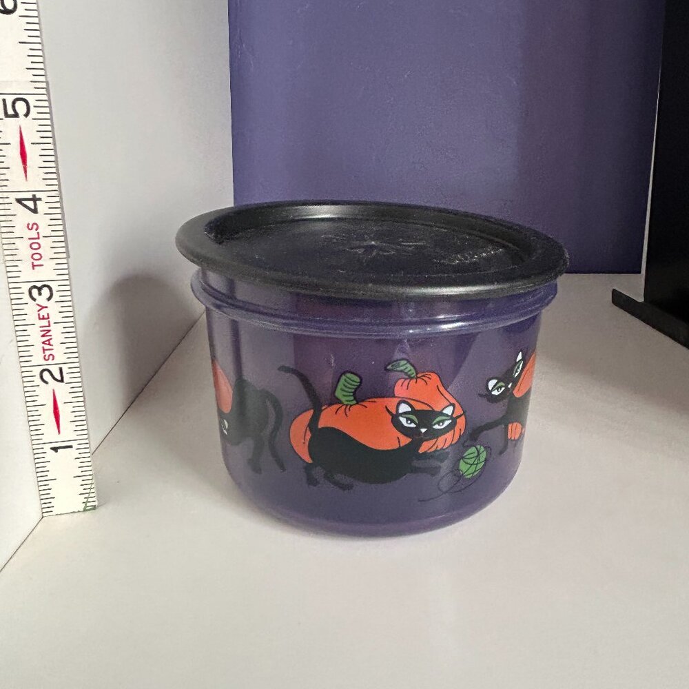 Tupperware One Touch Bowl - Cats and pumpkins